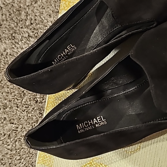 Michael kores red ♥️ heart black suede flats - Picture 3 of 5
